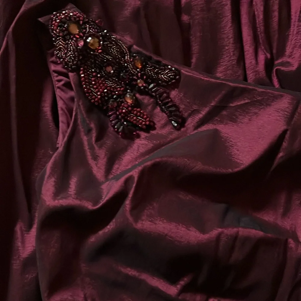 Hailey Adrianna Papell magenta gown - Picture 2 of 5